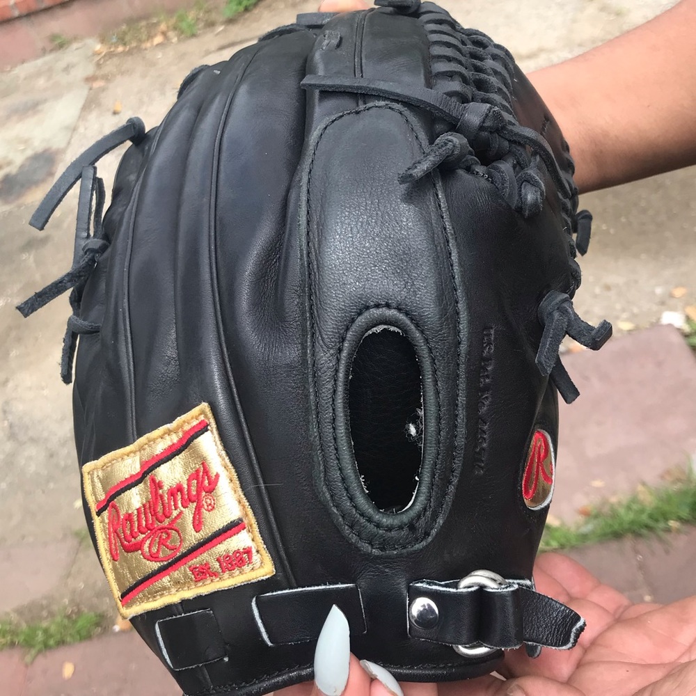 RAWLINGS BASEBALL GLOVE
